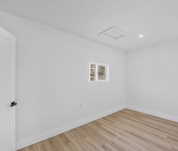 For Lease - 338 Old Mosley Street Unit# Unit 2, Wasaga Beach, Ontario - Photo 4