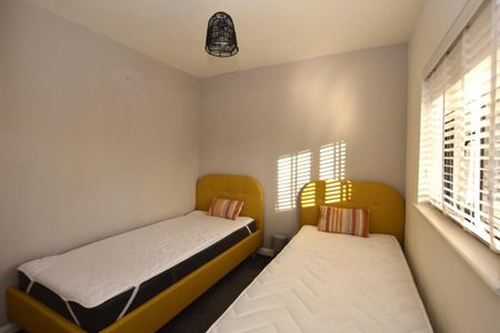 2 bedroom detached house to rent - Photo 5