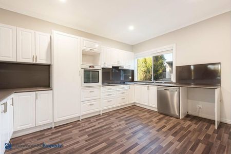 Modern Family Home with Shed of most Men's dreams - Photo 2