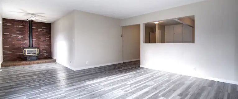 Windsor Park main floor house close to Chinook and Downtown | 423 51 Avenue Southwest, Calgary - Photo 1