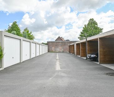 Recent appartement met terras en carport - Photo 2