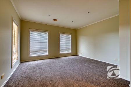 UNBEATABLE CONVENIENCE - Photo 3