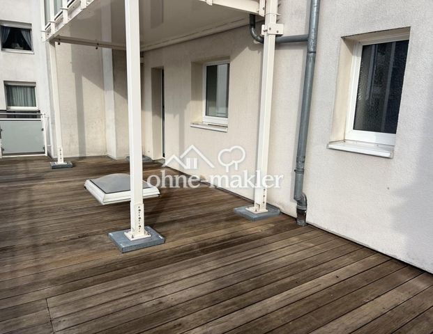 City, Komfort-3-Zi.- Wohnung mit neuer Einbauküche und großer Dachterrasse, Parkett etc. - Foto 1