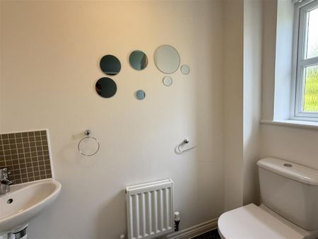 4 bedroom terraced house to rent - Photo 4