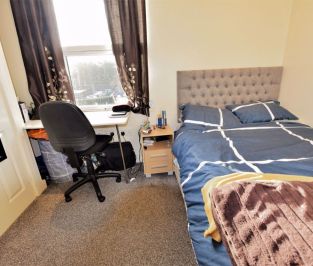 10 bedroom House in Beamsley Mnt/Ter, Leeds - Photo 5
