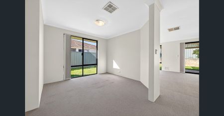 Beautiful Home! - Photo 3