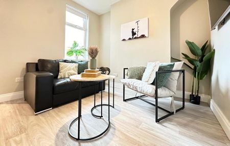 Room 5, 46 Portmore Street, Portadown, Craigavon, BT62 3NF - Photo 2