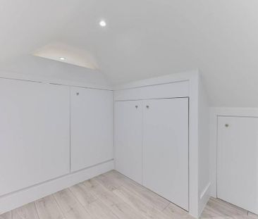 3 bedroom flat to rent - Photo 3