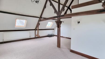 Three bed flat to rent in Tower Street, Launceston, PL15 - Photo 4