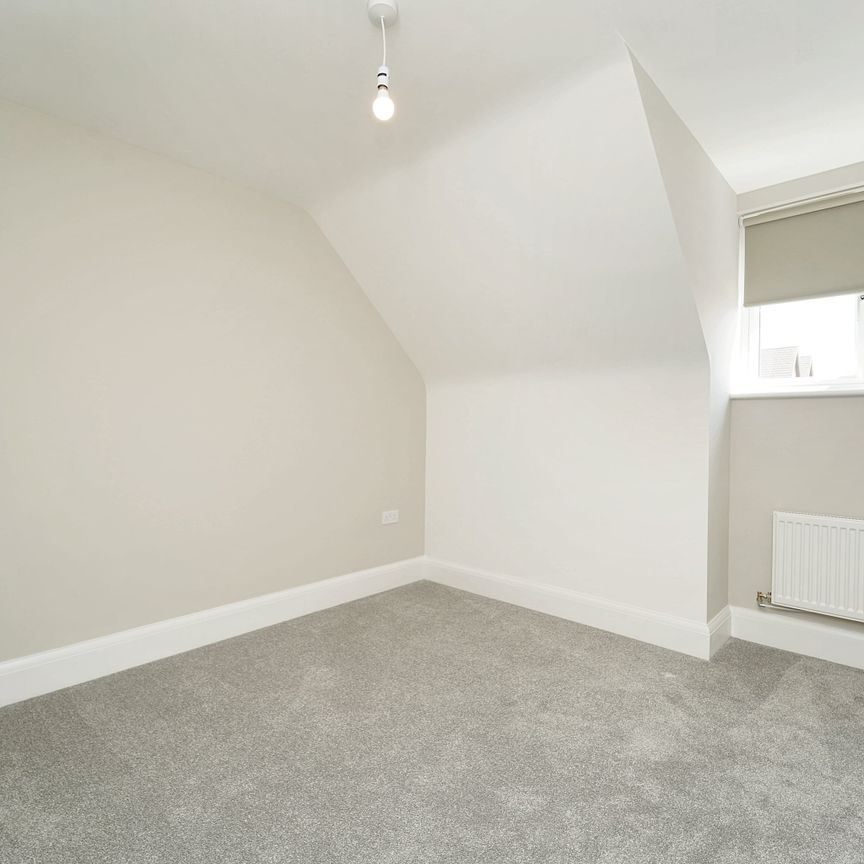 Chapel Grove, Upton - Photo 1