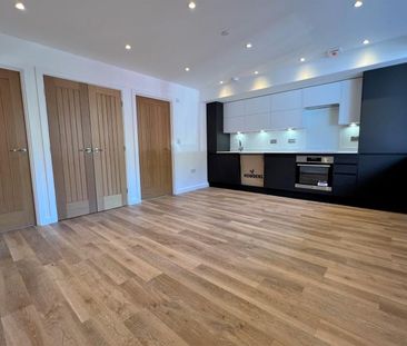 Trinity Place, Woking, Surrey, GU21 - Photo 4