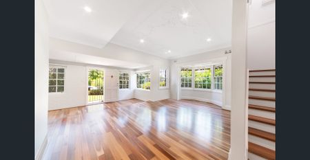 Stunning Fully Renovated Family Home - Photo 4