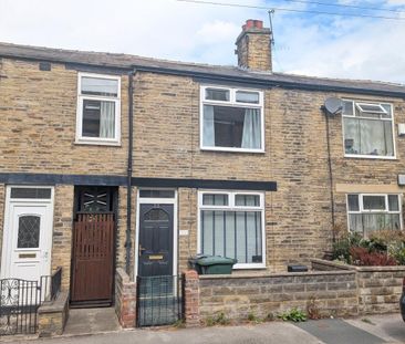 Rosebery Avenue, Shipley - Photo 1