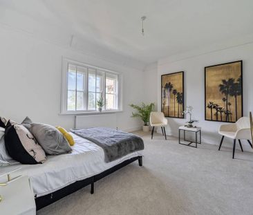 3 bedroom flat to rent - Photo 6