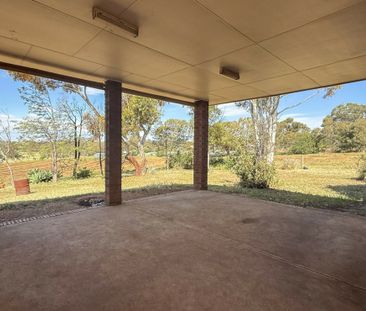 Spacious Family Home - Photo 6