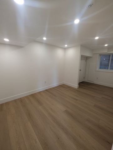 For Lease - 2577 Bridle Road, Oshawa, Ontario - Photo 5