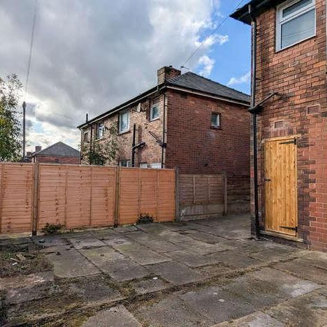 Henley Street, Chadderton, OL9 - Photo 1