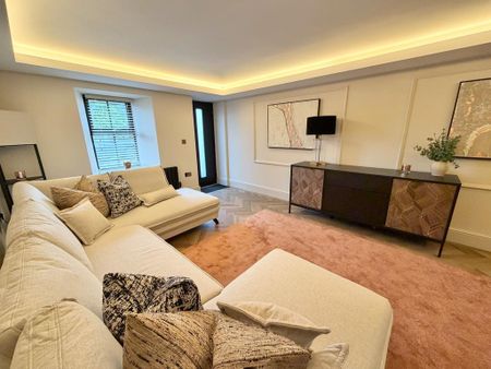 4 bedroom semi-detached house to rent - Photo 4