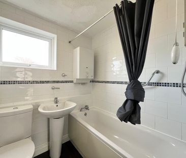 3 bedroom terraced house to rent - Photo 3