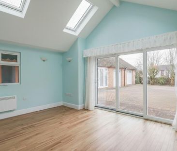 3 bedroom detached bungalow to rent - Photo 6