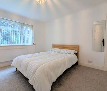 To Let – Warren Court, Birkdale – Ground Floor Two Bedroom Apt - Photo 3