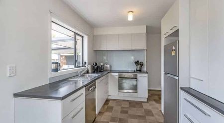 Relaxed Lifestyle Living Close to Lincoln Village - Photo 5