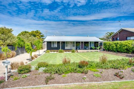 Black Shack Goolwa Beach - The ultimate beach shack at one of South Australia's most loved seaside destinations - Photo 3