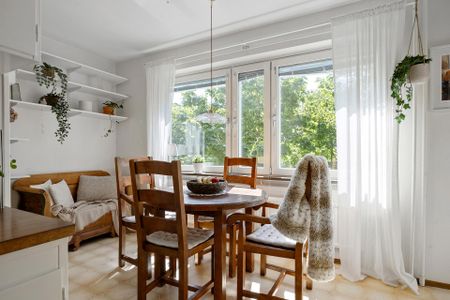 Ålgrytebacken, Skärholmen - Photo 2