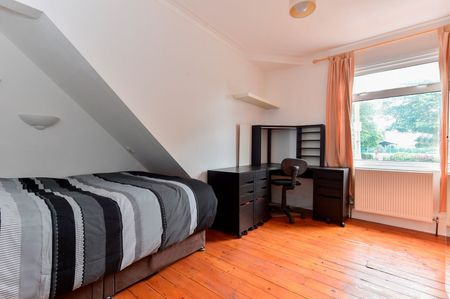 2 Bed Maisonette, Park View Road, N17 - Photo 2