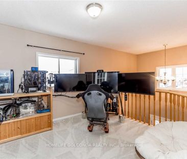 Detached Home For Lease | S8137042 - Photo 4