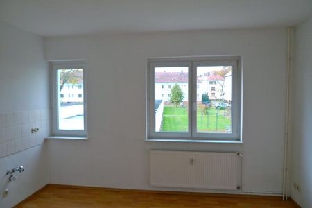 32m² Wohnung im 1.OG Nähe Rosengarten – Objektcode 12L10-W5 - Photo 2