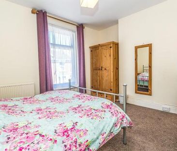 5 bedroom terraced house to rent - Photo 2