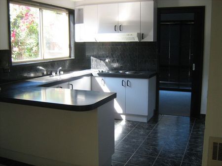 55 Duggan Street, Calwell ACT 2905 - House For Rent | Domain - Photo 3