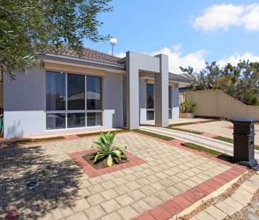 26 Bordeaux Parade, Piara Waters WA 6112 - Photo 6