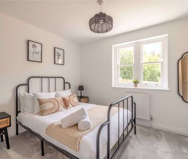 Beautifully presented one-bedroom apartment offering thoughtfully d... - Photo 2