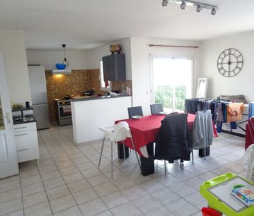 Location appartement 3 pièces, 77.00m², Vinassan - Photo 1