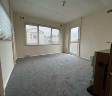 1 bedroom property to rent - Photo 2