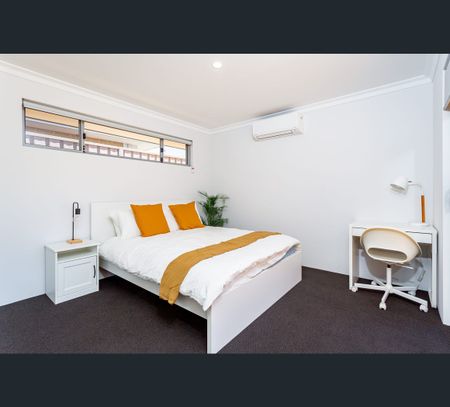 79 Persimmon Cres, Karnup, WA 6176 - Photo 2