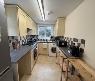 1 bedroom in a house share to rent - Photo 6