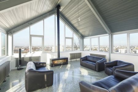 Un penthouse unique avec toit-terrasse et vue à 360° - Photo 5