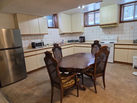 For Lease - 320 Spring Gate Boulevard Unit# Basement, Vaughan, Ontario - Photo 3