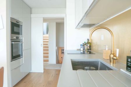 Deslumbrante penthouse com vista para o mar e amplo terraço, no centro de Cascais. - Photo 4