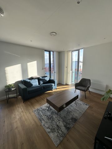 2 Bed Flat, Mount Yard, M4 - Photo 4