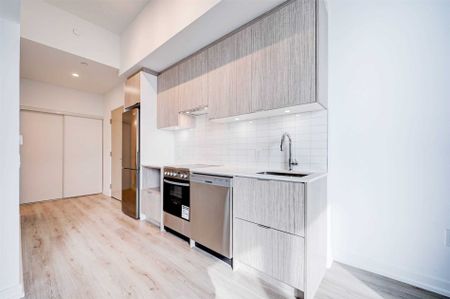 For Lease - 395 Bloor Street Unit# 2012, Toronto, Ontario - Photo 3