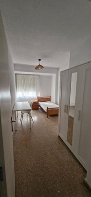 Piso de alquiler en Carrer del Guittariśta Fortea, 4, Parque Geólogo José Royo Gómez - Photo 1