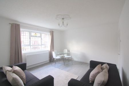 3 Bed Flat, Wenlock Court, N1 - Photo 4