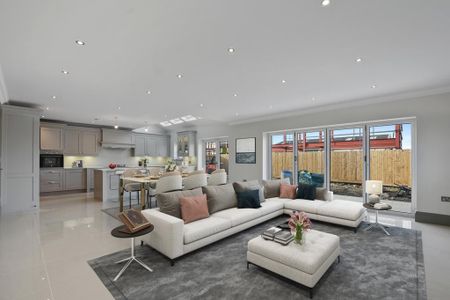 6 bedroom detached house to rent - Photo 2