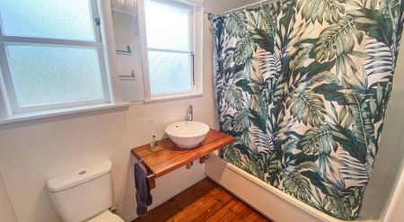 Sun Soaked Home in Henderson - Photo 5