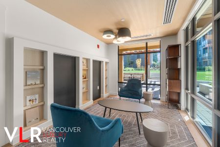Condo in Coquitlam, BC - Photo 2