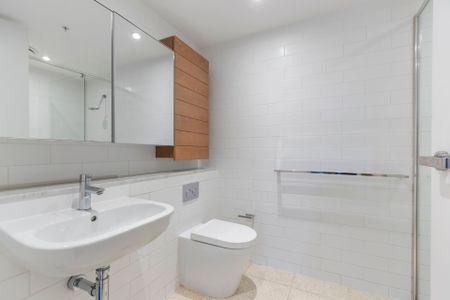 Modern 1-Bedroom + Study Apartment in the Heart of Crows Nest - Photo 5